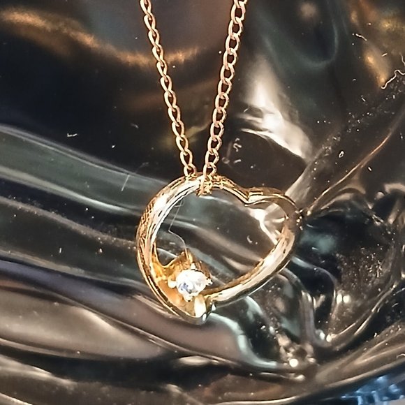 Vintage Gold Tone Open Heart Pendant Necklace with Faux Stone #13W - Picture 3 of 13